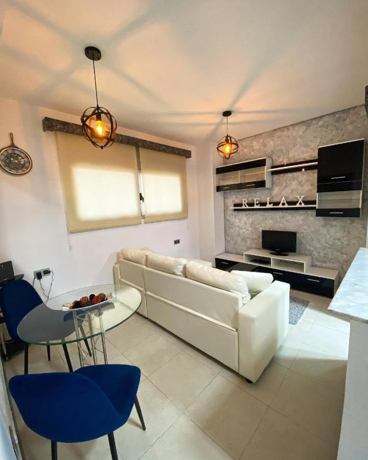 Aparta Suite La Nuit Calafell Esterno foto